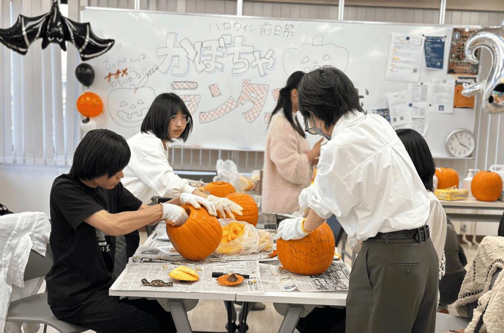 ハロウィンイベント　ジャック・オー・ランタンづくり①